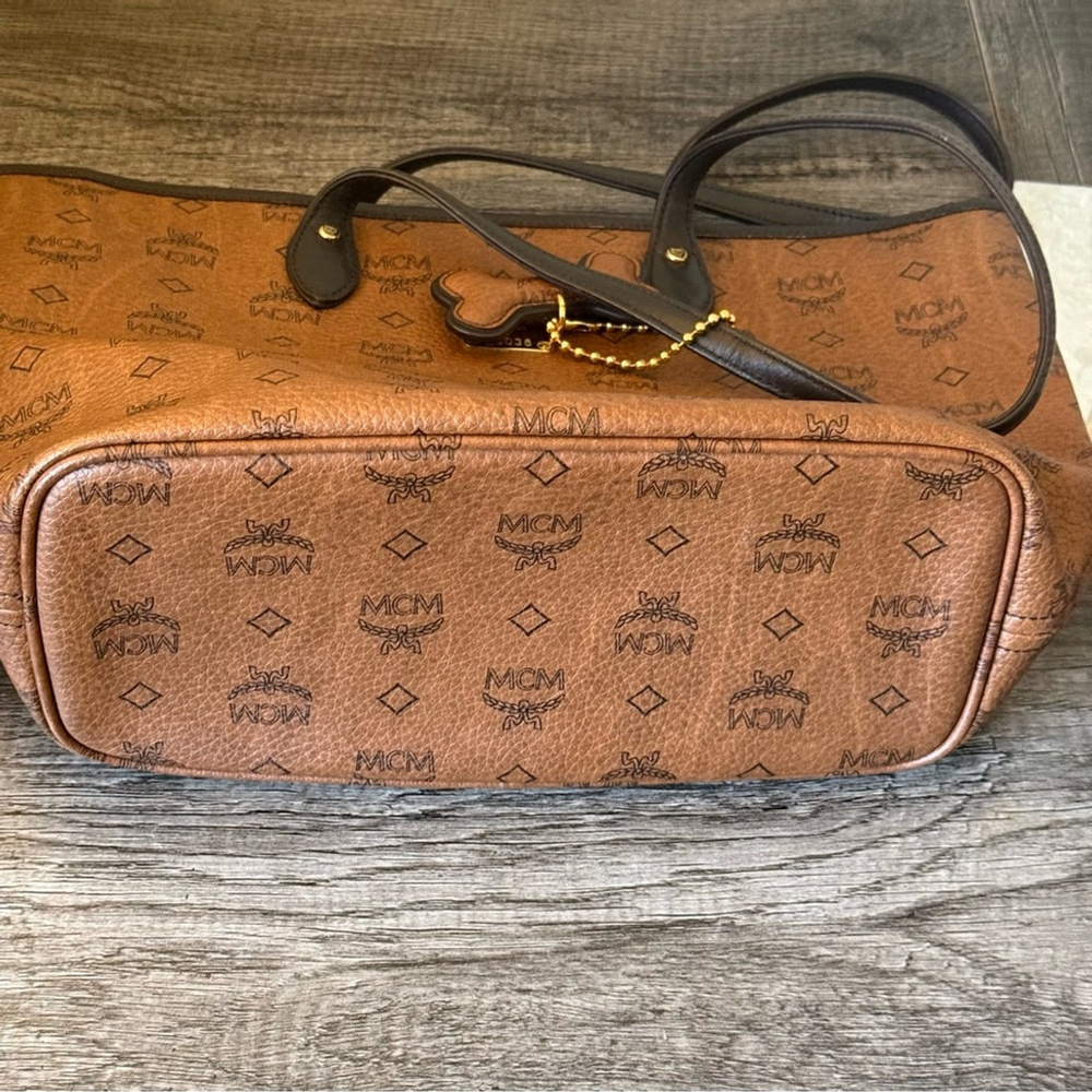 💎AUTHENTIC MCM SMALL CHOCO TOTE BAG EXCELLENT CONDITION 💎 - Picture 8 of 14